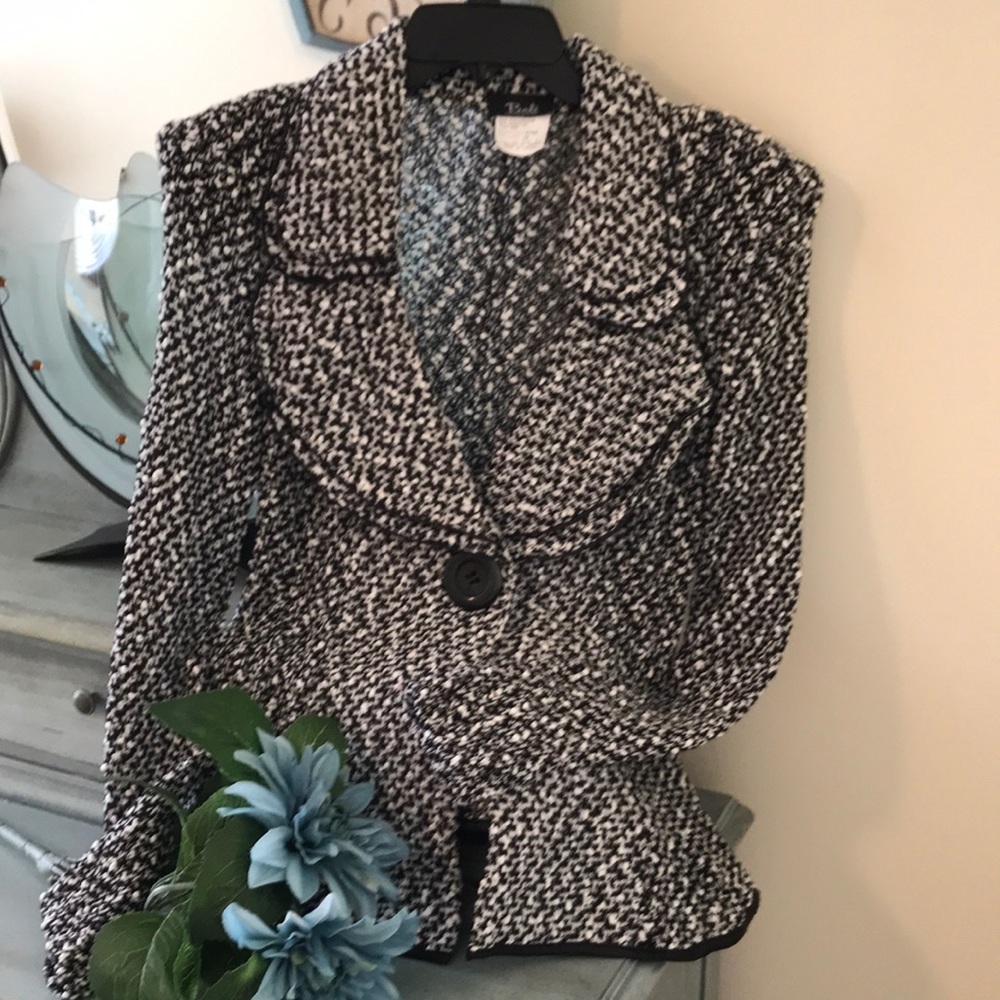 Bali ladies Semi sheer jacket. Sz. 10
